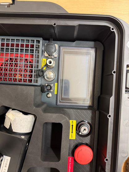 LASERREINIGER 500 W PULS- 5 / 15 / 50 MJ – JPT MOPA – KOFFERVERSION PROFESSIONELLE